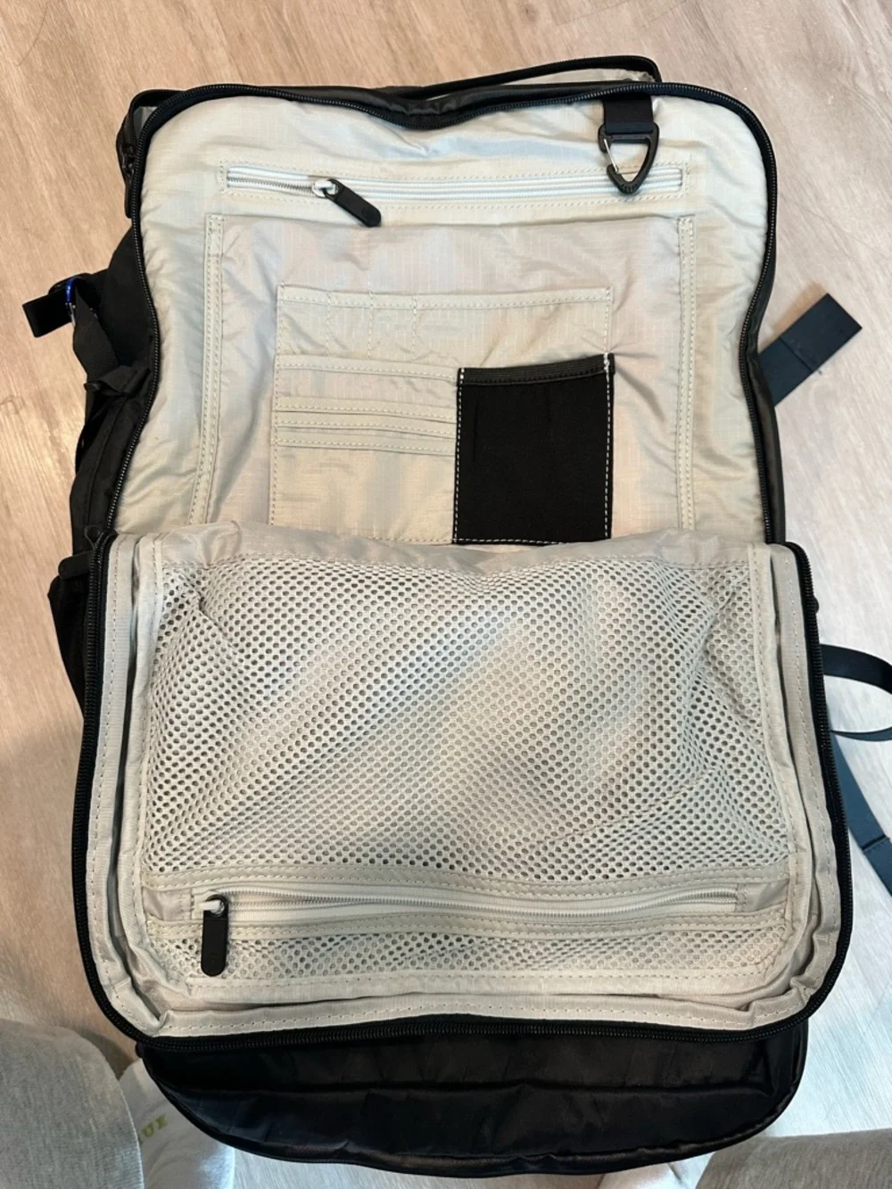 Tortuga travel outbreaker backpack 45L - Picture 5 of 8